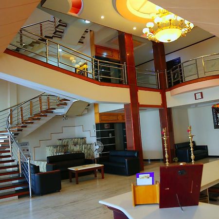 بالني Hotel Vels Court المظهر الخارجي الصورة
