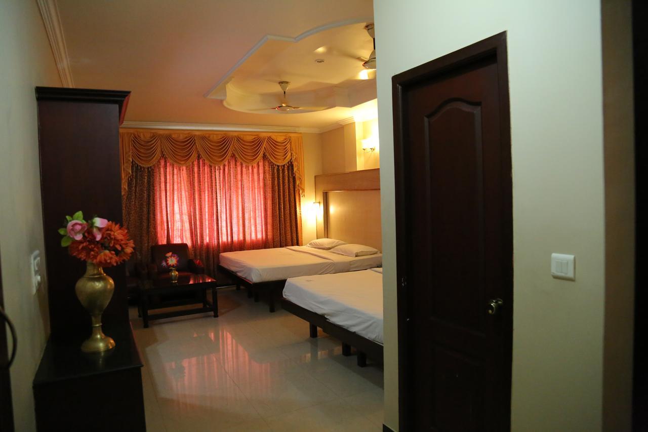 بالني Hotel Vels Court المظهر الخارجي الصورة