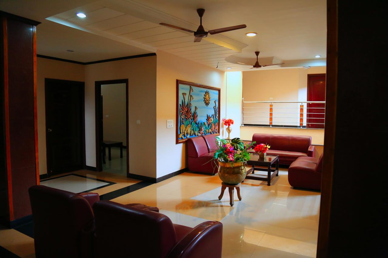 بالني Hotel Vels Court المظهر الخارجي الصورة