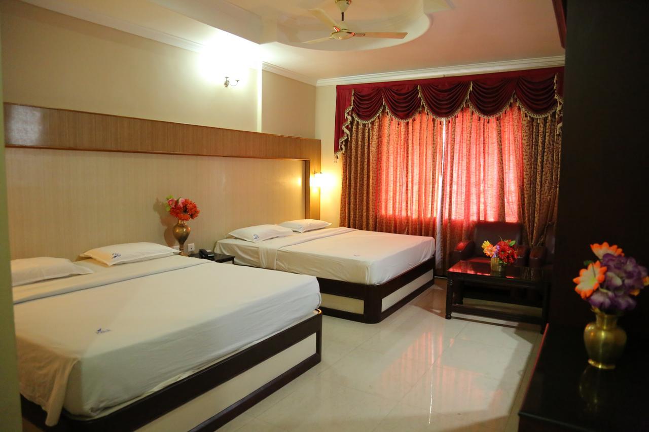 بالني Hotel Vels Court المظهر الخارجي الصورة