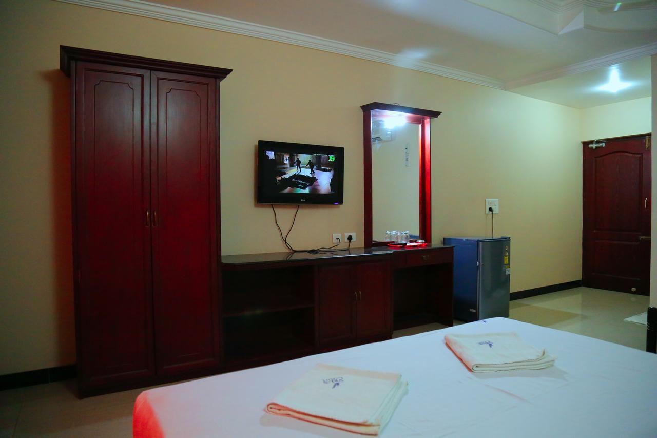 بالني Hotel Vels Court المظهر الخارجي الصورة